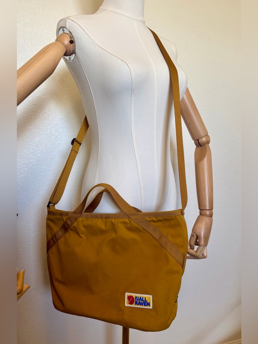 Fjallraven Vardag Crossbody Bag in Mustard - Picture 2 of 12
